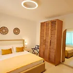 Margarit Boutique * Sarandë