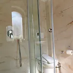 Margarit Boutique فندق ساراندا