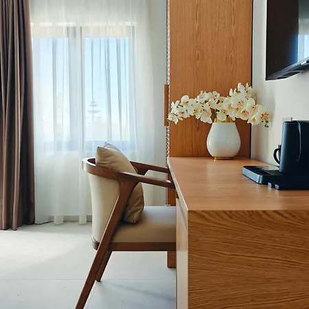 Margarit Boutique Hotel *