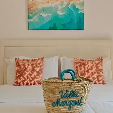 מלון Margarit Boutique *