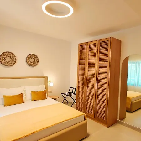 Margarit Boutique * סרנדה